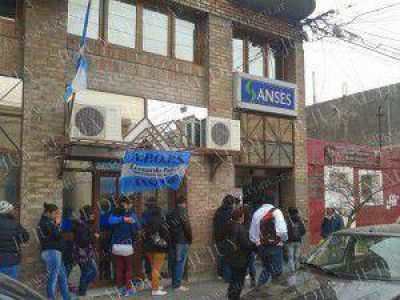Trabajadores de la ANSES Jujuy profundizaron las medidas de fuerza y no atienden al p�blico