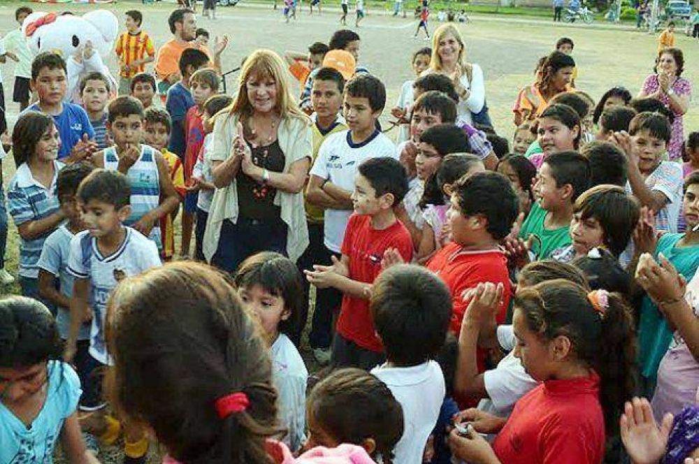A�da Ayala visit� Charadai e inform� sobre sus pol�ticas de gesti�n comunal