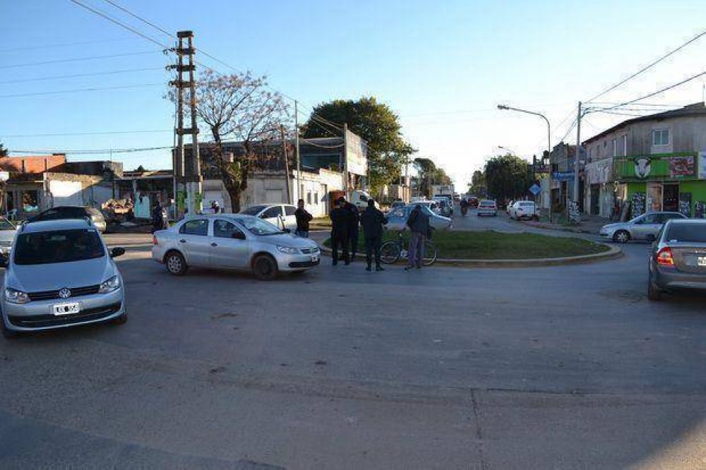 Un remis colision� a una menor que transitaba en bicicleta
