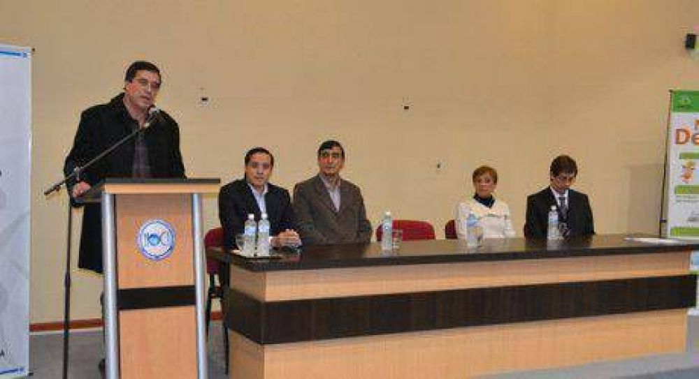 D�cima encabez� el acto de inicio de las Residencias Odontol�gicas