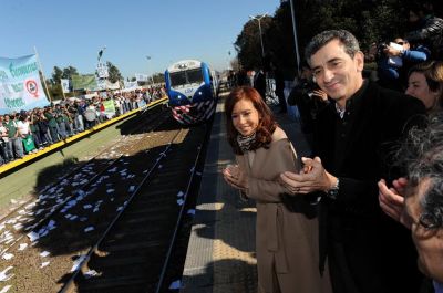 Inauguraron la extensi�n del Ferrocarril San Mart�n hasta Open Door