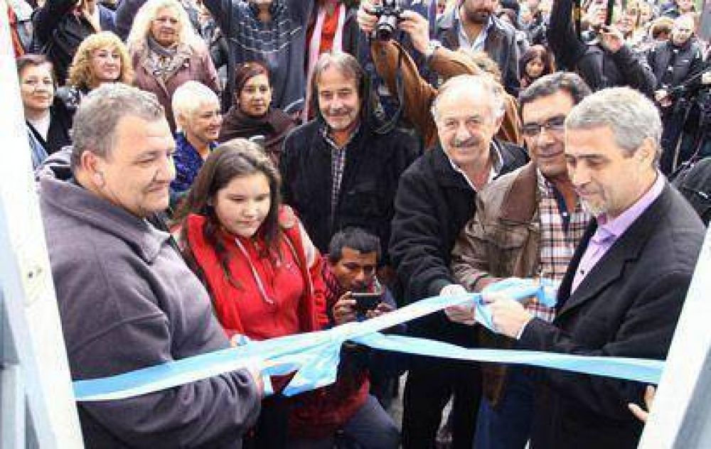 Inauguraron la sede de la Uni�n de Municipales de Avellaneda