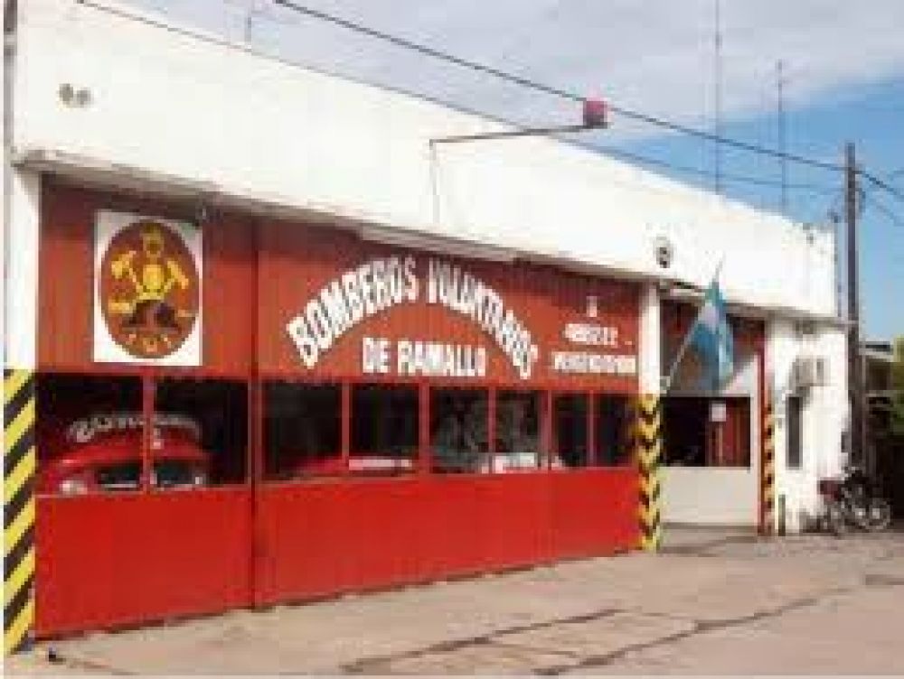 Vuelco en la Autopista e incendio en El Para�so