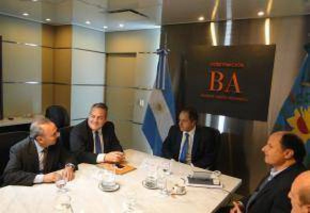 Puerto: Daniel Scioli encabez� firma de un memor�ndum para una inversi�n que supera los 50 millones de d�lares