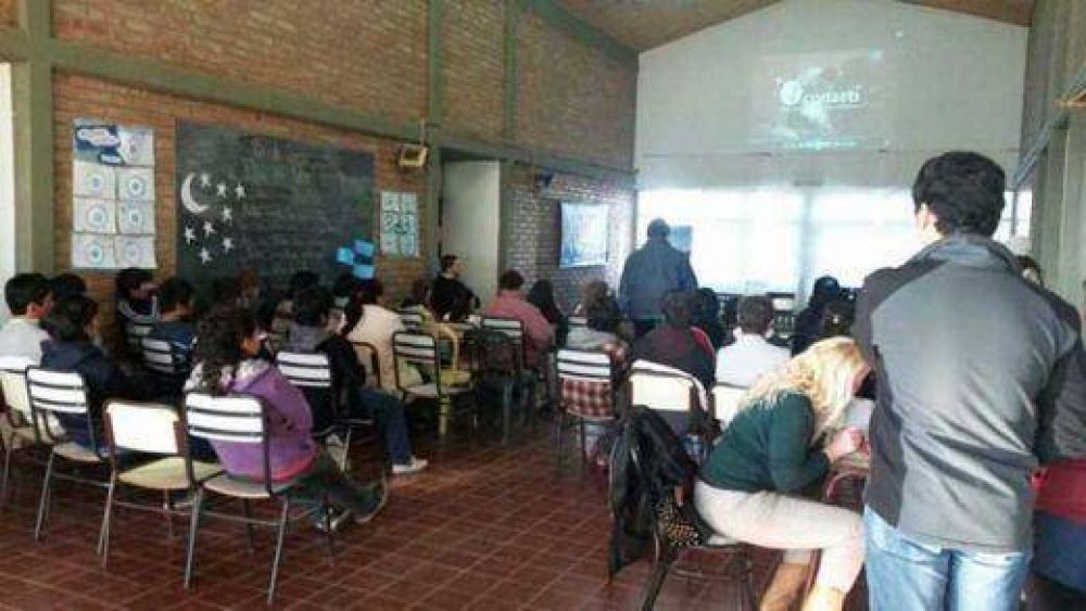 Planes de alfabetizaci�n para trabajadores agrarios