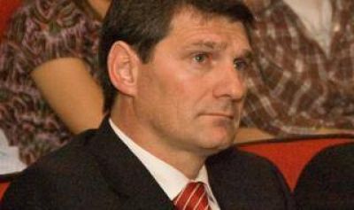 Lincoln: Municipales exigen aumento de $2.000
