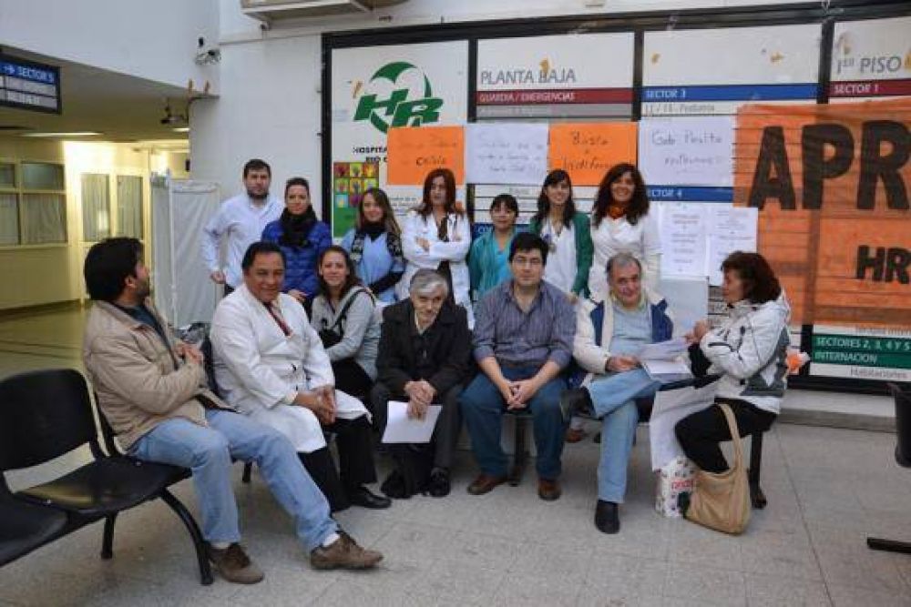 Profesionales m�dicos siguen con el paro