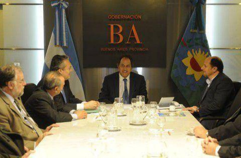 Scioli activa inversiones en Puerto San Pedro 