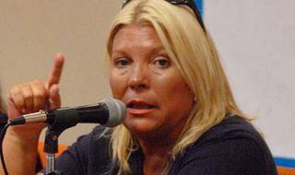 Coronel Su�rez: Carri� present� su libro y dijo que 