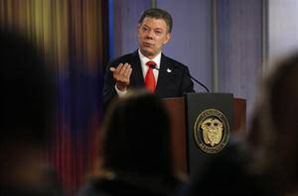 Conciliador, Santos invit� a Uribe y Zuluaga a su 