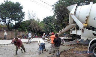 Contin�a con la pavimentaci�n de las avenidas Las Heras y Teniente Ib��ez