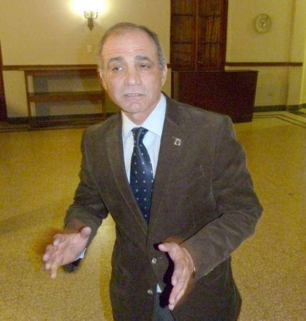 Semhan admiti� que no hay plata para el nuevo C�digo