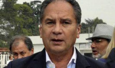Ituzaing�: Buscan interpelar a Descalzo por malversaci�n de fondos