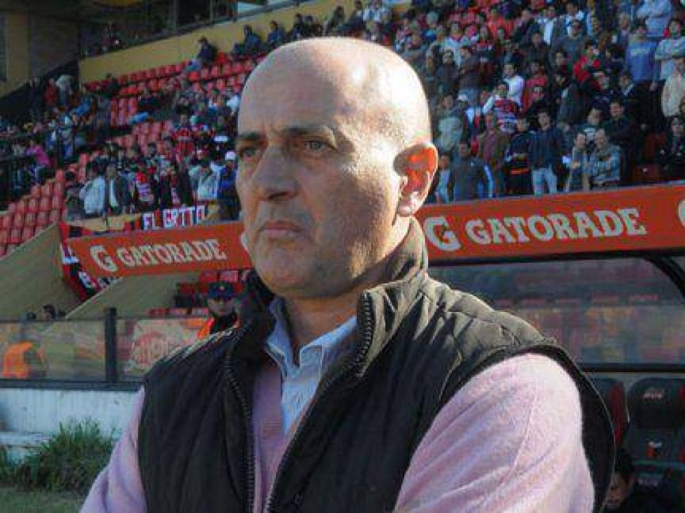 Patronato confirm� el regreso de Marcelo Fuentes como entrenador