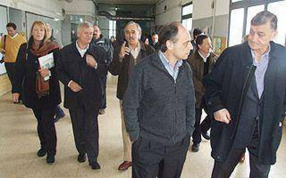 Binner critic� la 