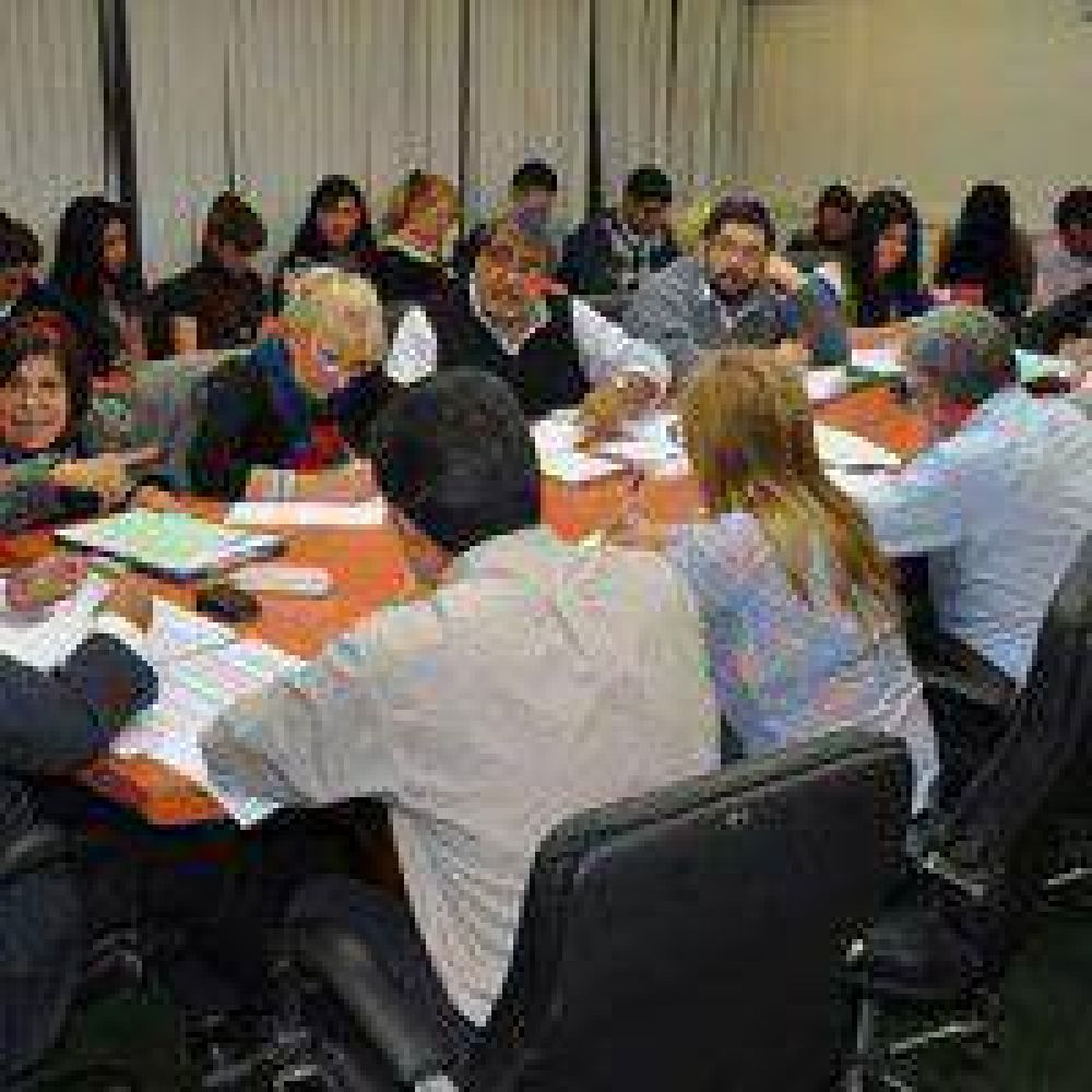 Ratificar�n decretos que fijaron nueva escala salarial en distintos organismos