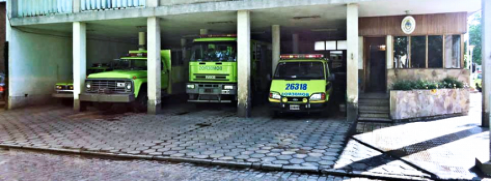 Bomberos evitaron un desastre en la casa parroquial de San Ignacio