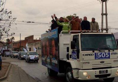 Multitudinaria caravana del FPV: El peronismo espera confiado su victoria