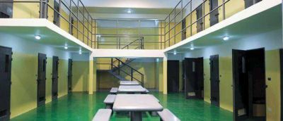 Ordenan liberar a 17 presos por hacinamiento en las comisar�as
