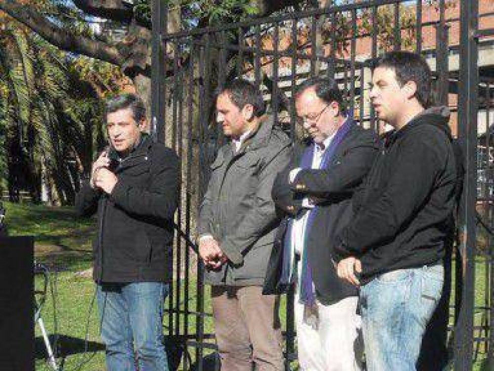 Acto homenaje a las v�ctimas de los fusilamientos del �56