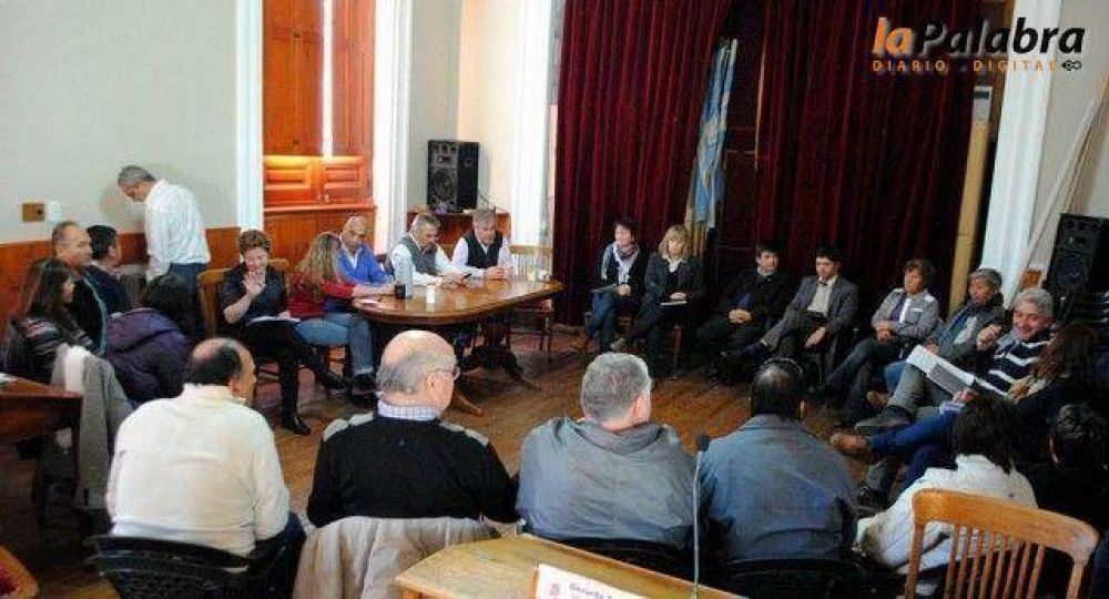 Curetti se reuni� con referentes barriales y presidentes de Bloques Pol�ticos 