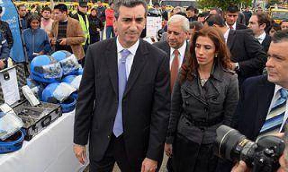 Randazzo habl� de todo en su visita a Santiago