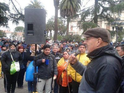 Precarizados: anuncian bloqueo de rutas en toda la provincia