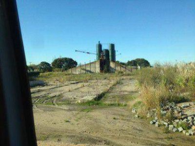 Har�an un estacionamiento en 2 has de la Reserva Ecol�gica