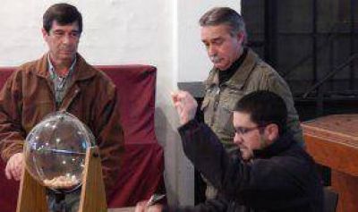 Realizan un nuevo sorteo de viviendas en la localidad de Caseros