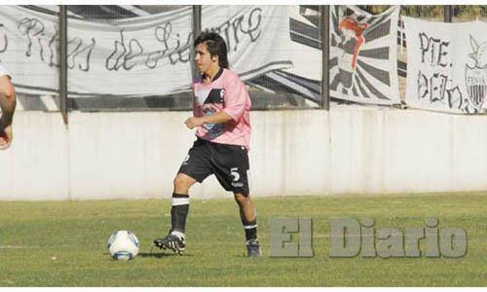 F�nix se desprende de tres hist�ricos