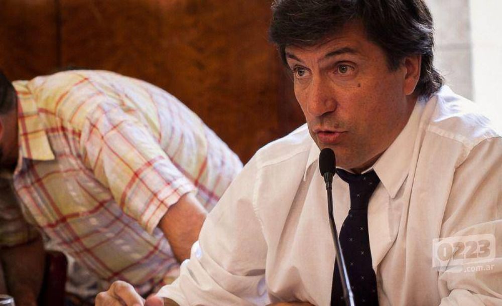 Cr�ticas a Pulti por el uso discrecional del fondo de financiamiento educativo