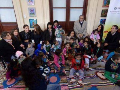 Ni�os del plan Hambre Cero fueron gobernadores por un d�a
