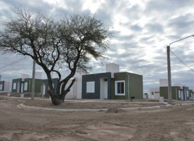 Otras mil familias de Villa Mercedes tendr�n sus propias viviendas