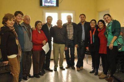 Entregan equipamientos a varios centros de atenci�n primaria de la salud 