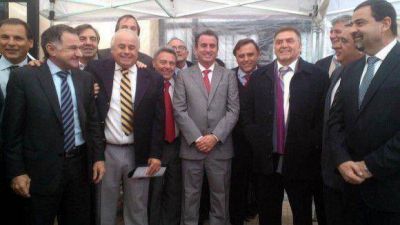 Amaya participa de la jornada �El Presente y el Futuro del Municipalismo en Argentina�