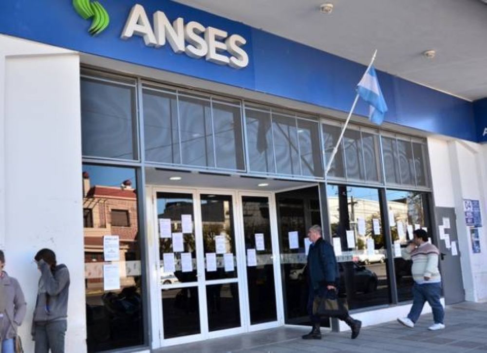 La ANSES restringi� la atenci�n al p�blico por una medida de fuerza