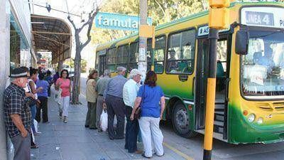 Miles de madrynenses afectador por el paro del transporte urbano