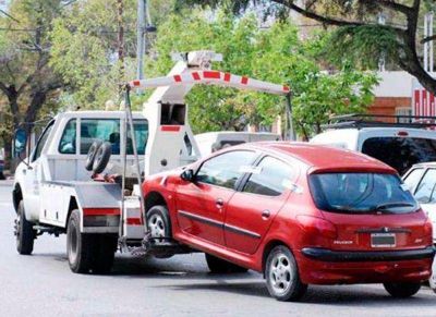 Hace varios a�os que Bariloche no cuenta con gr�a propia y sale a buscar una