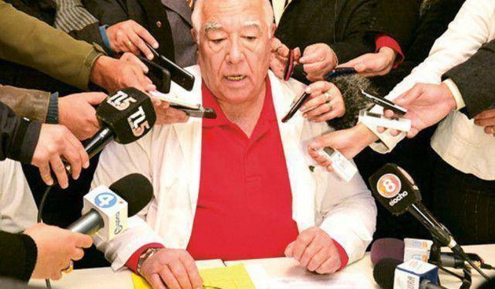 �Si renuncian a la funci�n deben renunciar al cargo� sostuvo Villamayor