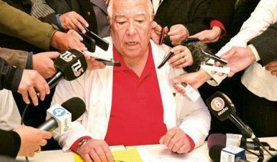 �Si renuncian a la funci�n deben renunciar al cargo� sostuvo Villamayor