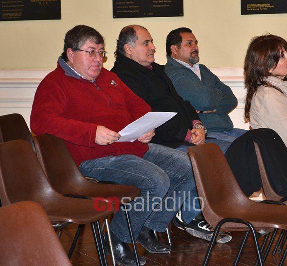 Empleados municipales reclamaron ante el Concejo deliberante la correcta liquidaci�n por parte del Municipio de la Asignaci�n Universal por Hijo y la Ayuda Escolar