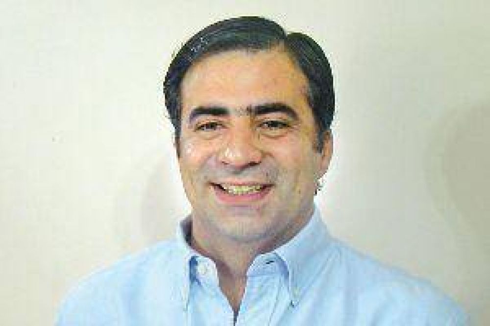 Matarazzo se medir� con dos mujeres en Fern�ndez