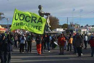 DETUVIERON AL �CONEJO� SILVA Y HAY UN DELEGADO DE LA UOCRA EN ESTADO DE COMA