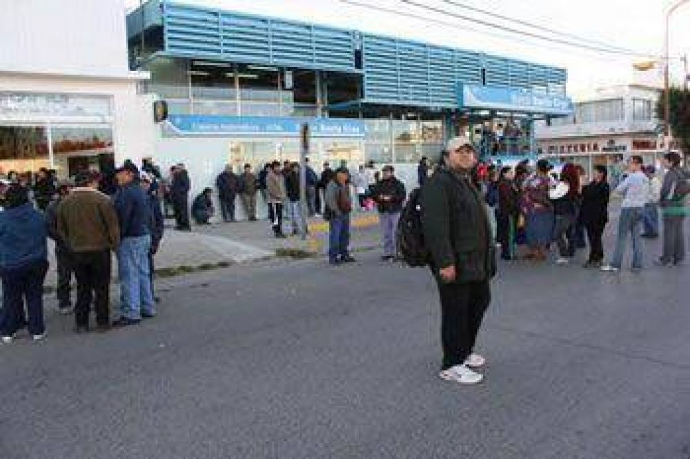 LOS BANCOS ATENDER�N HASTA LAS 11 HORAS