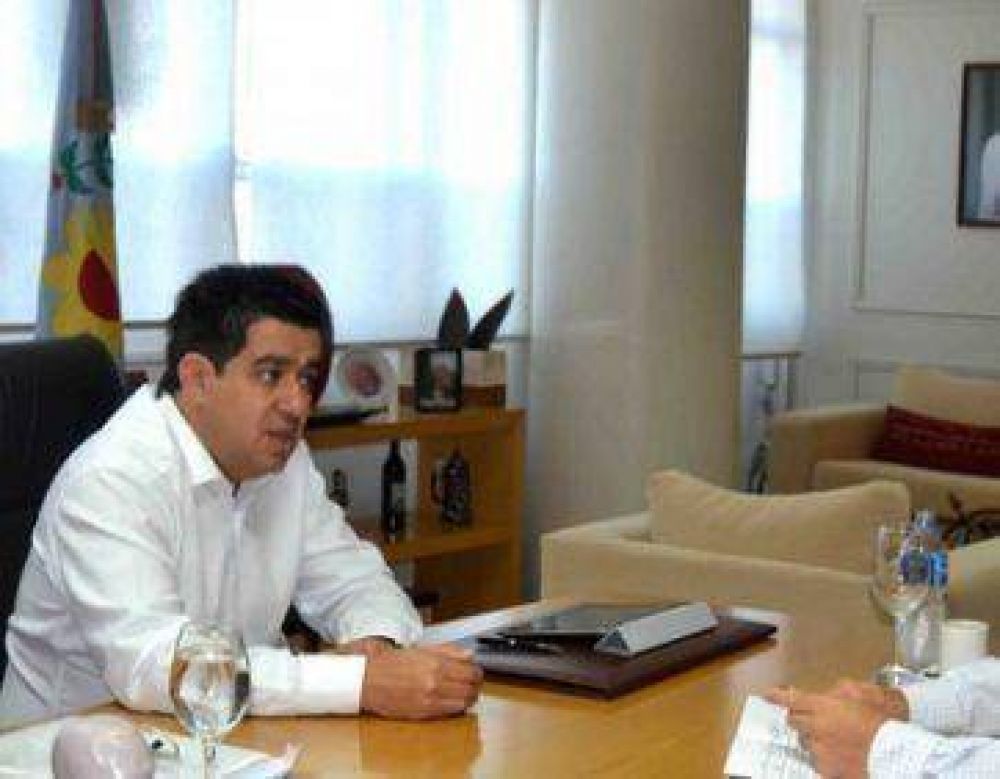 Arl�a, el ministro que no activa