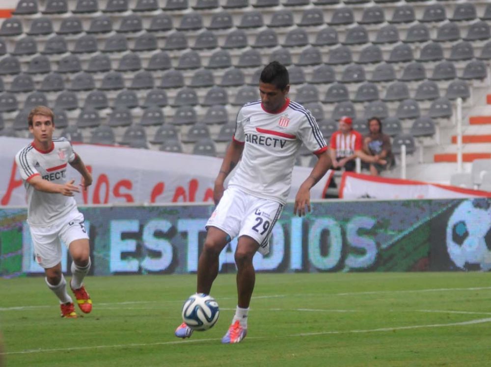 La venta de Enzo P�rez allana el camino de Franco Jara
