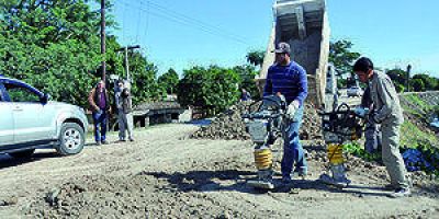 Jofr� supervis� estado de barreras contra inundaciones