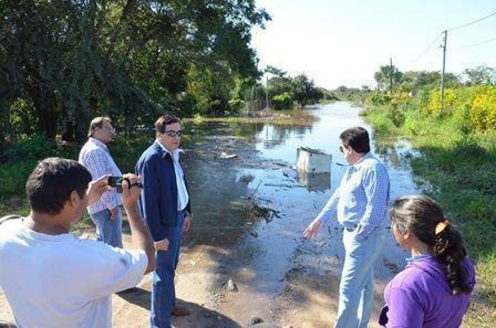 Desarrollo Humano asiste con atenci�n sanitaria a evacuados de Clorinda