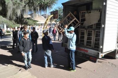 Nuevo mobiliario para la Escuela T�cnica N�2