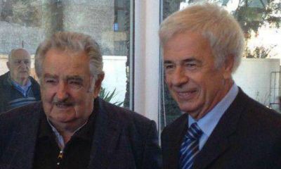 De la Sota se despeg� de la posici�n argentina en relaci�n al conflicto por la pastera